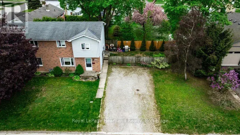 49 Wellington Street W, South Huron (Exeter)